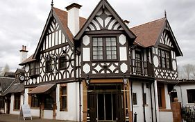 The Popinjay Hotel