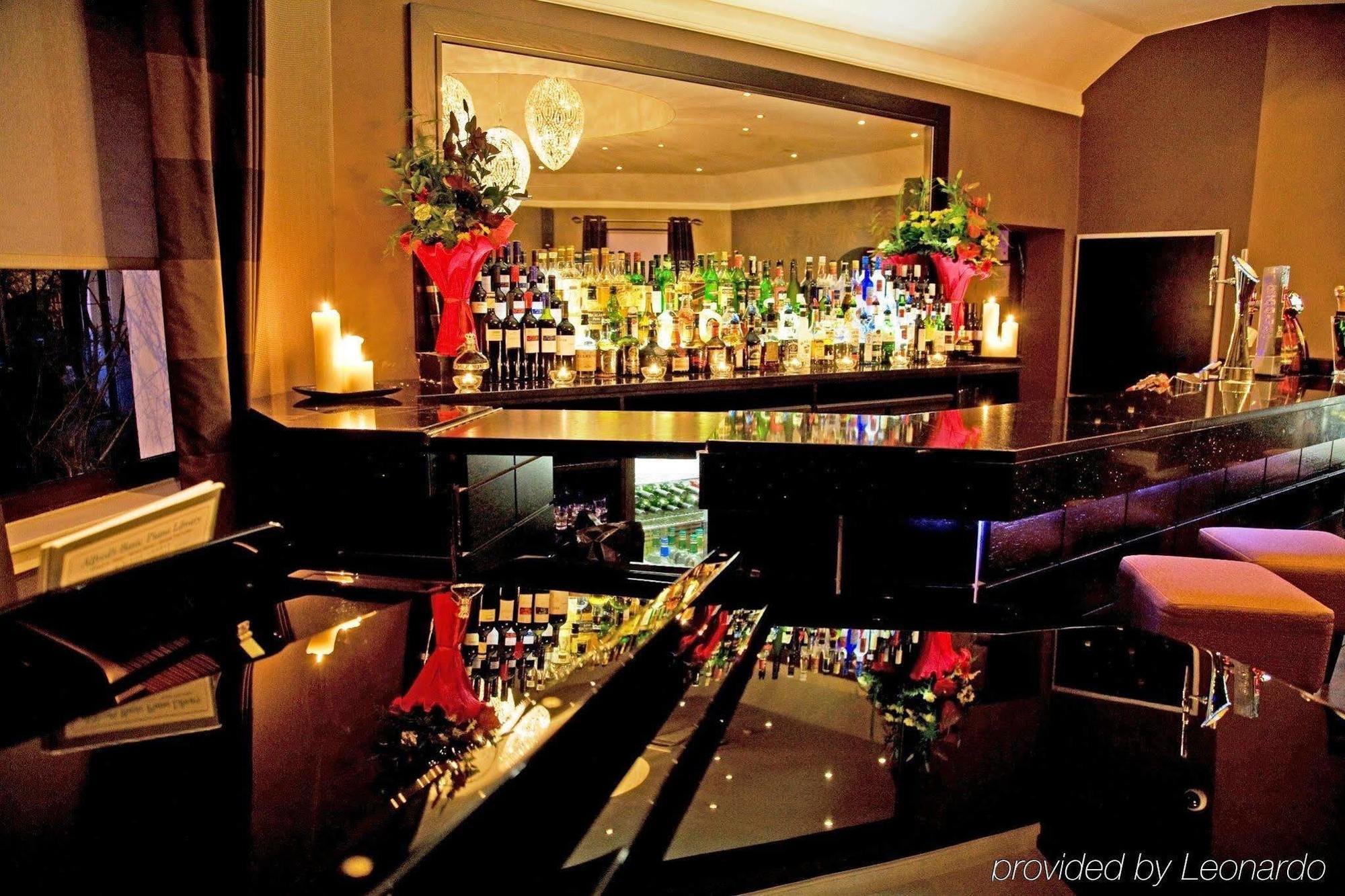 The Popinjay Hotel Larkhall  Extérieur photo