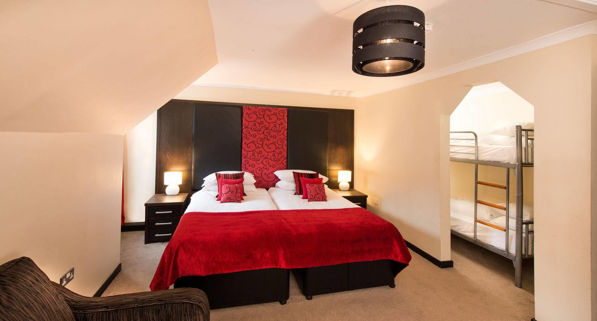 The Popinjay Hotel Larkhall  Extérieur photo