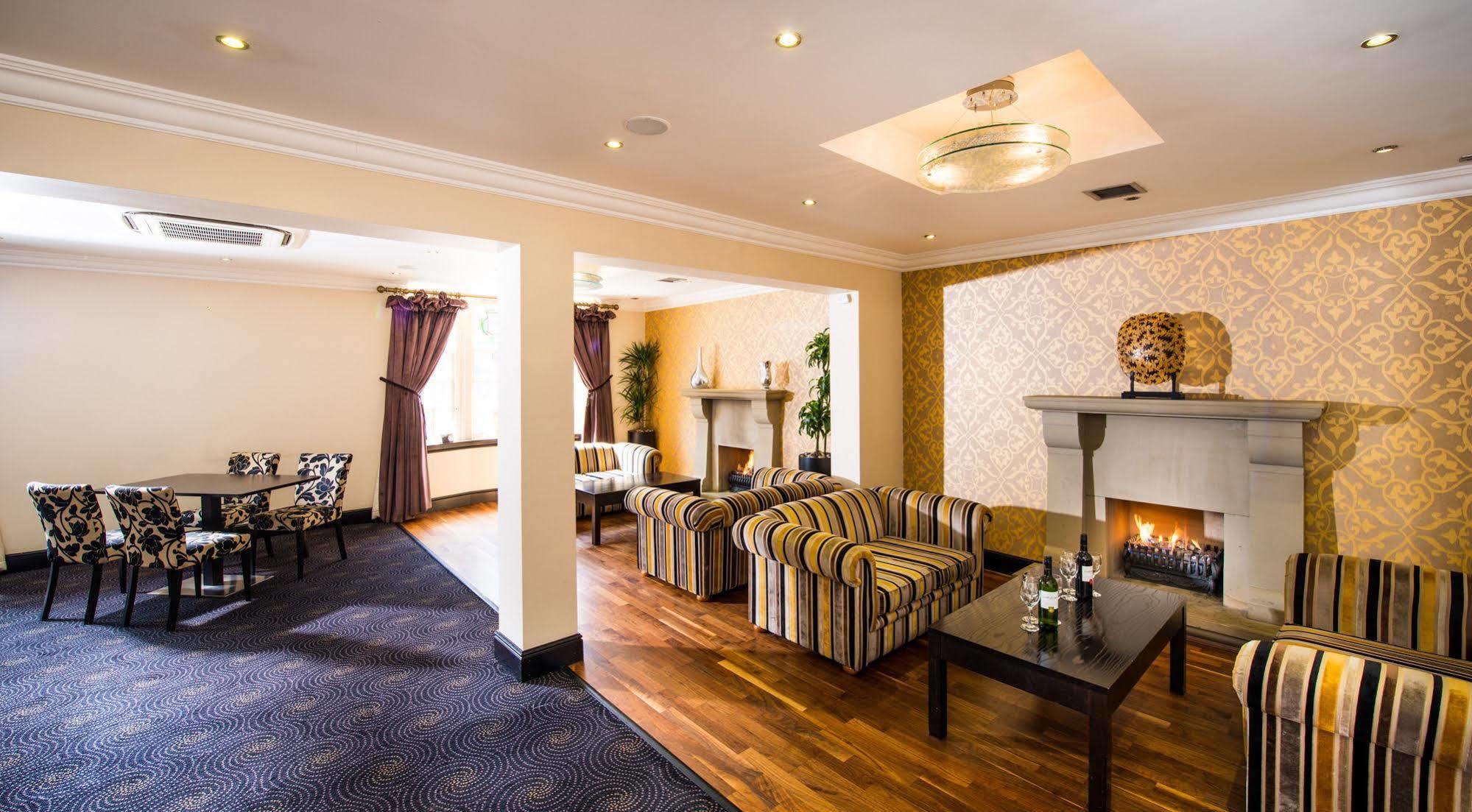 The Popinjay Hotel Larkhall  Extérieur photo