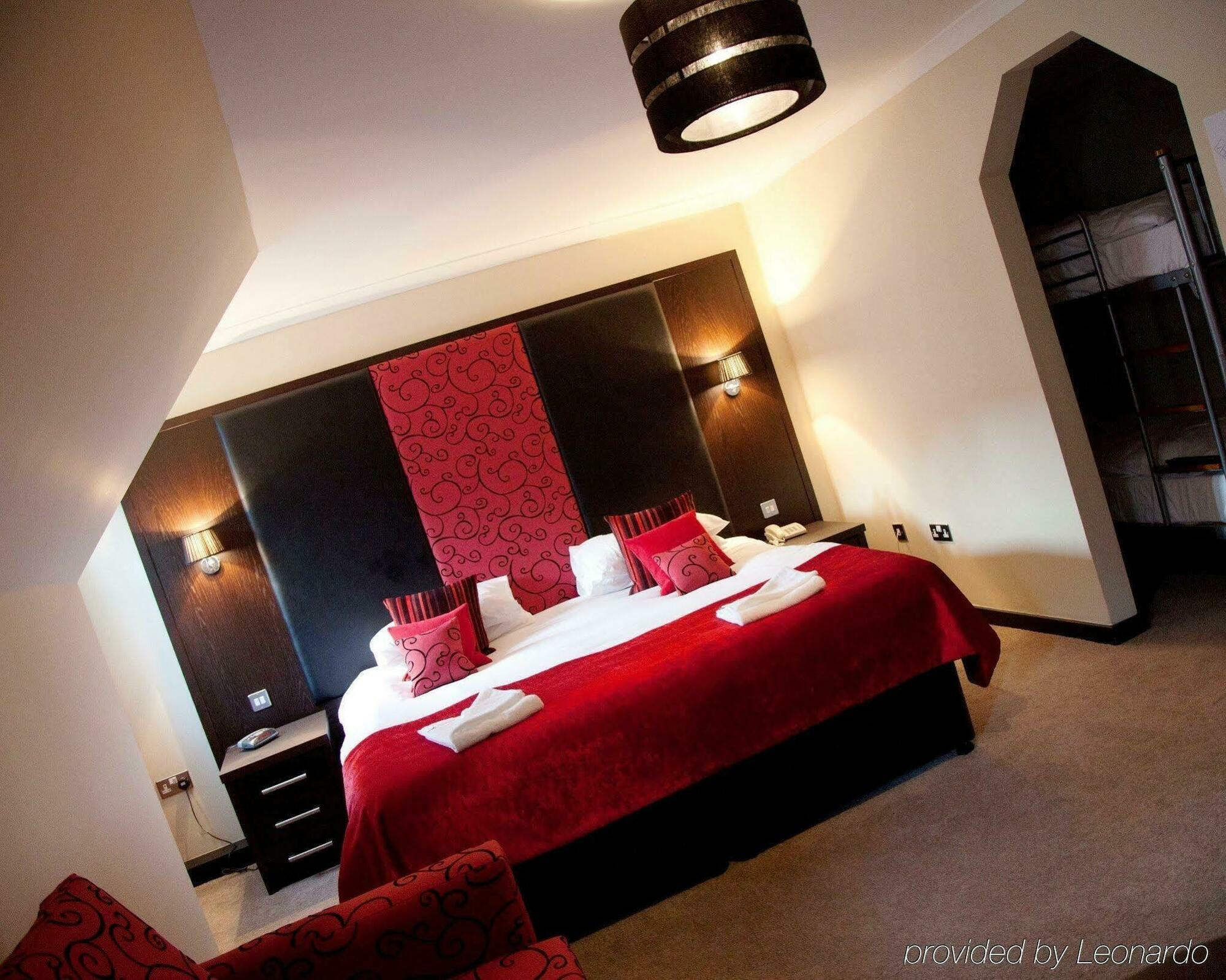 The Popinjay Hotel Larkhall  Extérieur photo